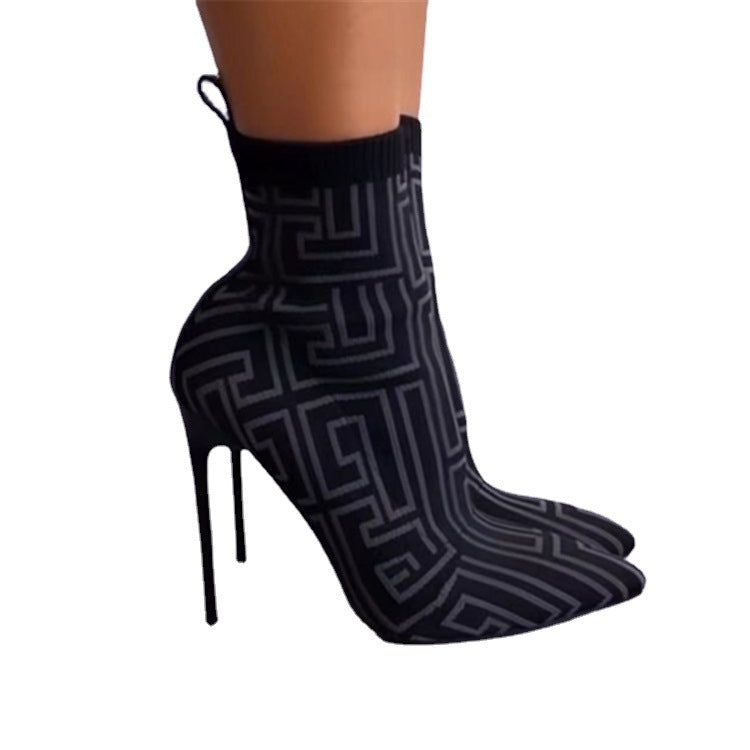 {{ product.title }} - {{ product.type }} - {{ shop.name }} {{ product.title }} - {{ variant.title }} - {{ shop.name }} {{ product.title }} - Size {{ variant.option1 }} - {{ shop.name }}