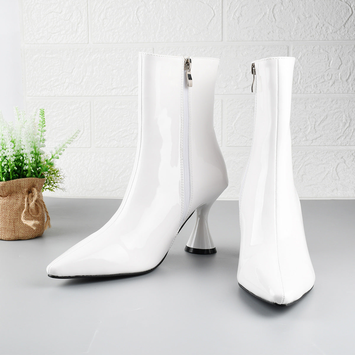 {{ product.title }} - {{ product.type }} - {{ shop.name }} {{ product.title }} - {{ variant.title }} - {{ shop.name }} {{ product.title }} - Size {{ variant.option1 }} - {{ shop.name }}