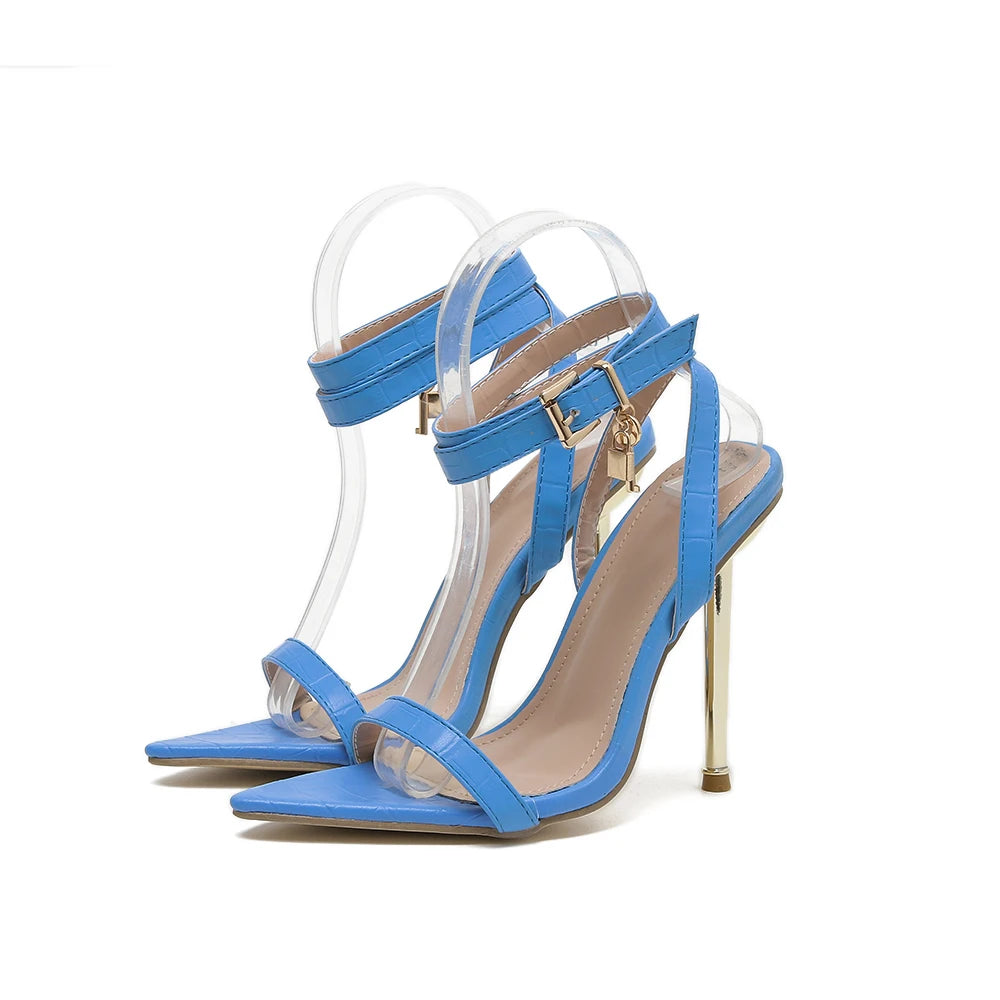 {{ product.title }} - {{ product.type }} - {{ shop.name }} {{ product.title }} - {{ variant.title }} - {{ shop.name }} {{ product.title }} - Size {{ variant.option1 }} - {{ shop.name }}