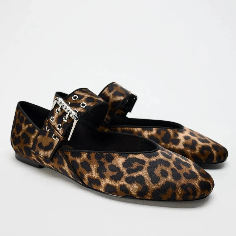 {{ product.title }} - {{ product.type }} - {{ shop.name }} {{ product.title }} - {{ variant.title }} - {{ shop.name }} {{ product.title }} - Size {{ variant.option1 }} - {{ shop.name }}