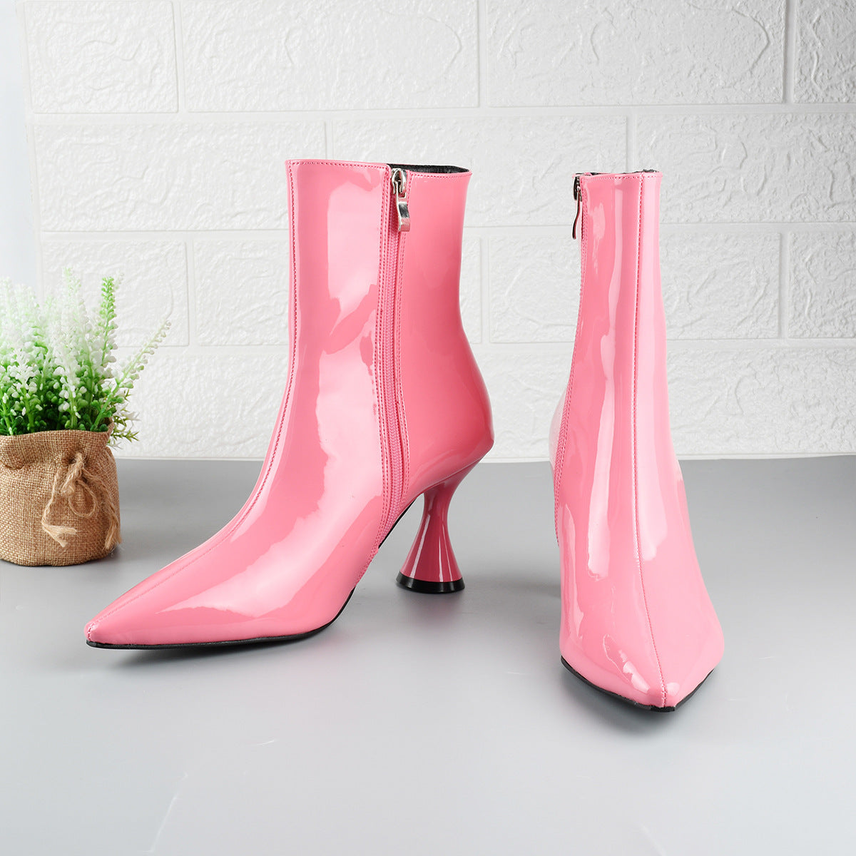 {{ product.title }} - {{ product.type }} - {{ shop.name }} {{ product.title }} - {{ variant.title }} - {{ shop.name }} {{ product.title }} - Size {{ variant.option1 }} - {{ shop.name }}